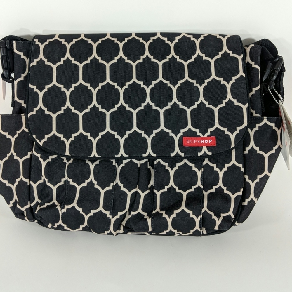 Skip Hop Dash Messenger Diaper Bag